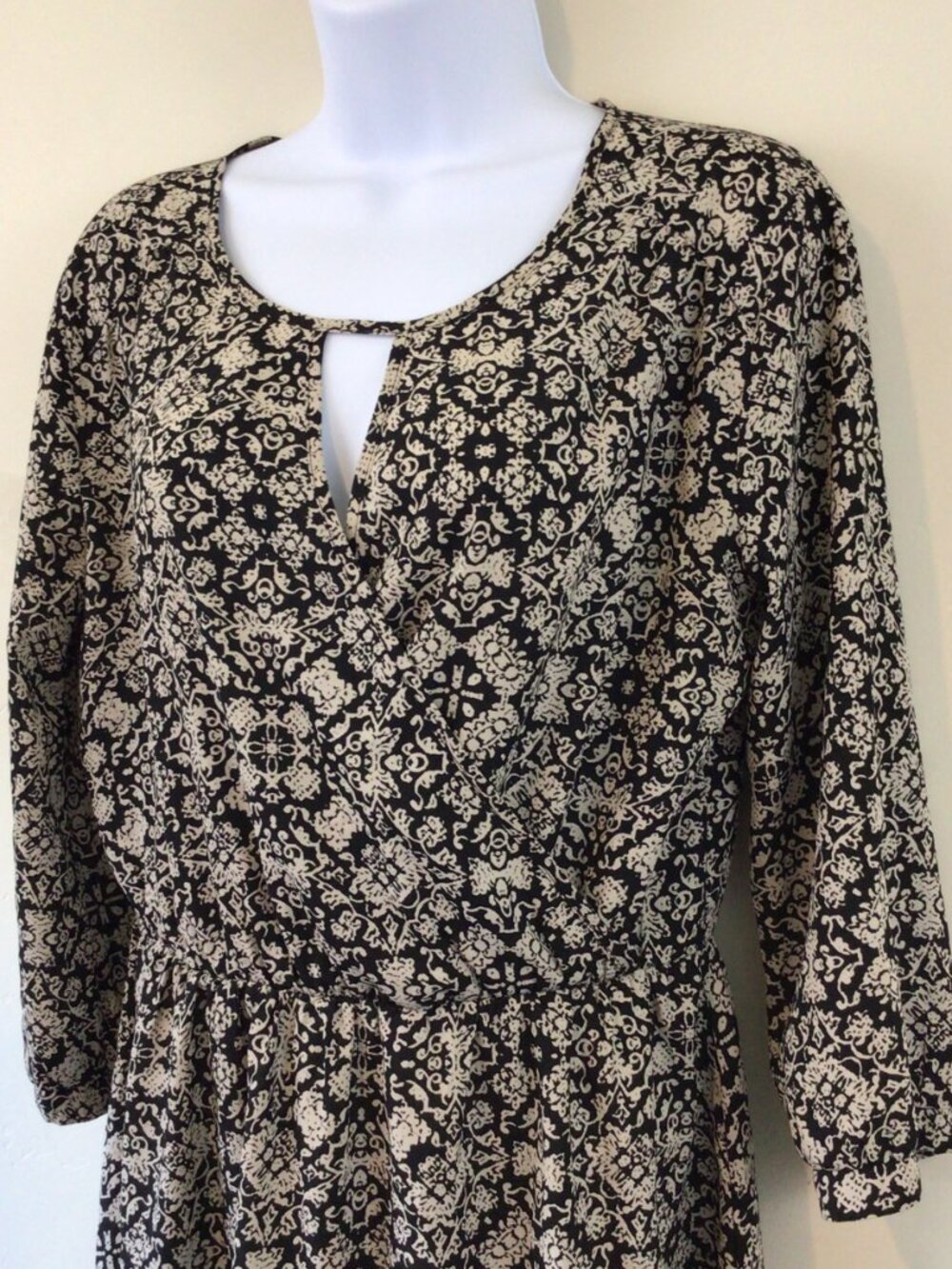 3/$10💕 Lush Black & Tan Floral Print 3/4 Sleeve Elastic Waist Thin Dress - Picture 2 of 5